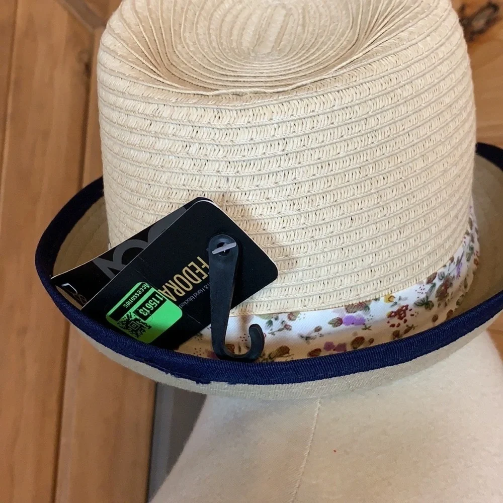 D & Y (David & Young) fedora with floral trim One size fits most